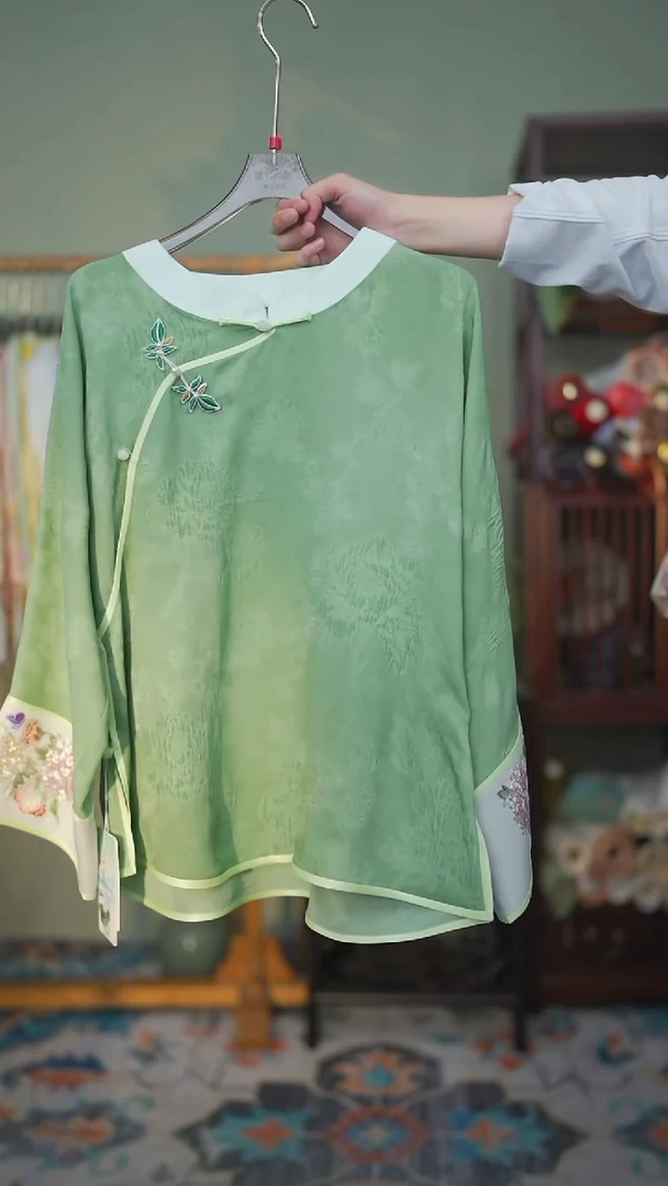 刺绣L码130斤内百搭款上衣单层