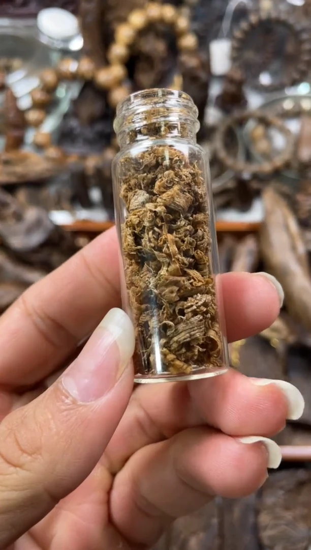 沉香沉香碎屑沉香  越南芽庄