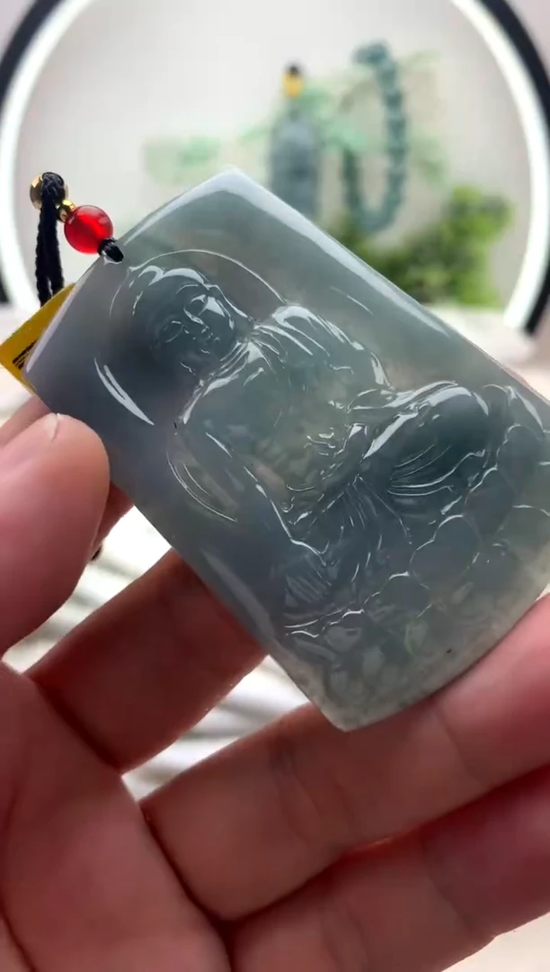 翡翠未镶嵌颈饰阿弥陀佛