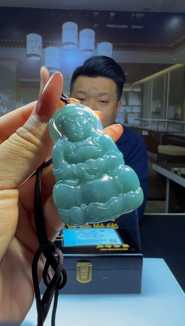 颈饰未镶嵌翡翠2025-12-17-5