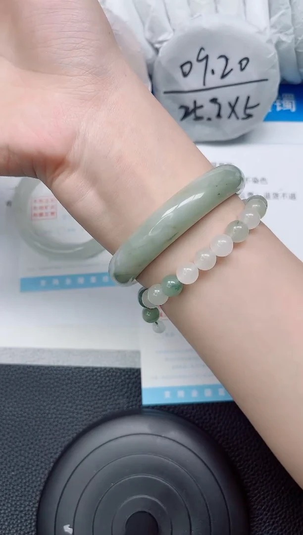 石英质玉手镯未镶嵌149-58.2