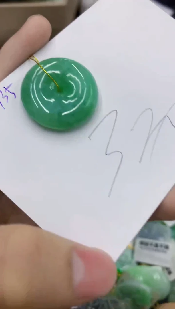 翡翠未镶嵌颈饰1111111111111
