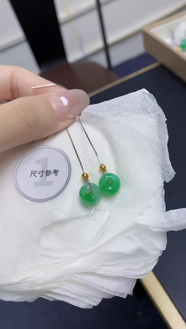 颈饰未镶嵌翡翠天然缅甸翡翠A货百元以上9元证书费自理1