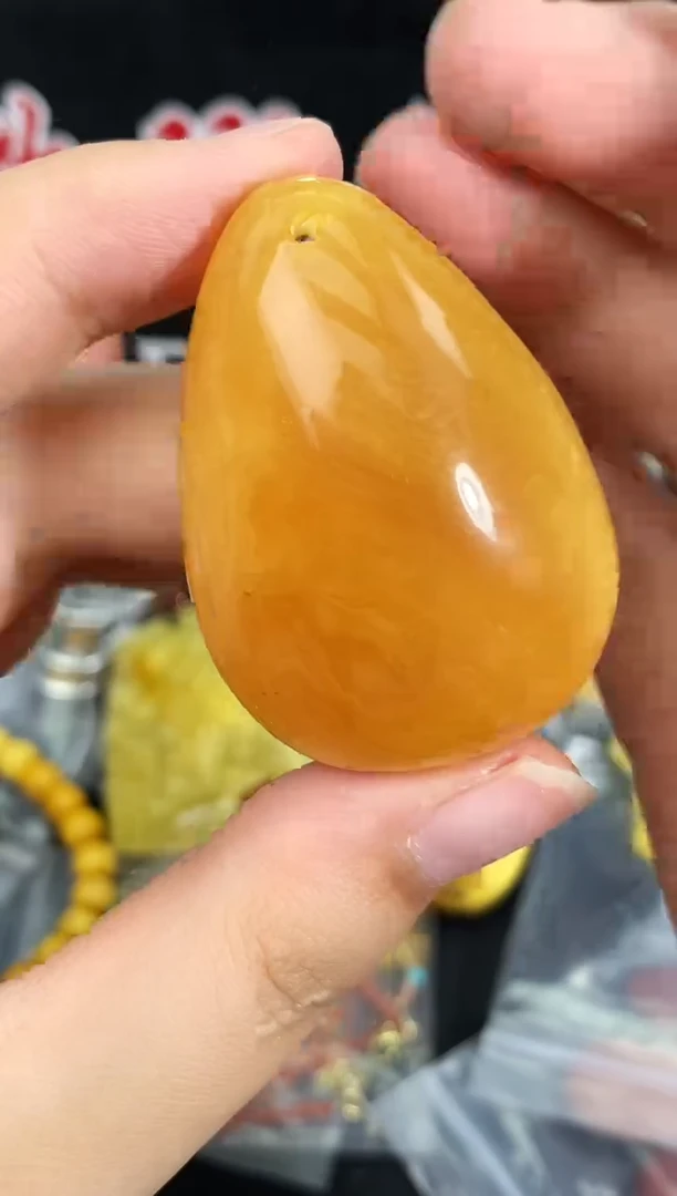 蜜蜡未镶嵌珠宝奇石128