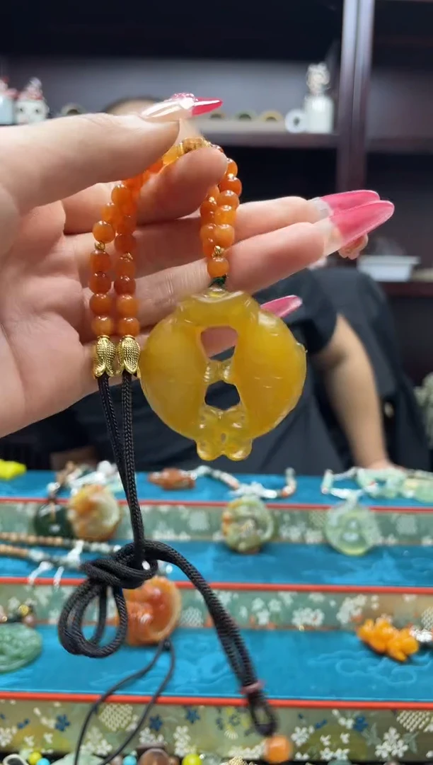 未镶嵌岫玉吊坠·