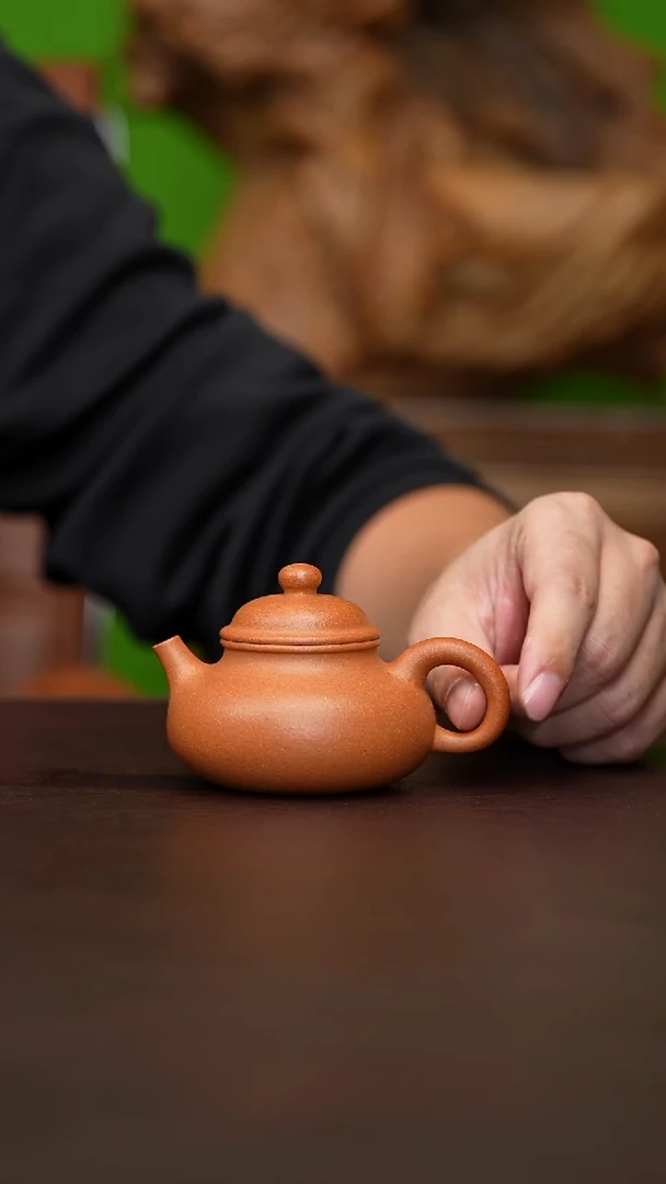 茶壶紫砂宜兴原矿   宝山头段   容天 130CC