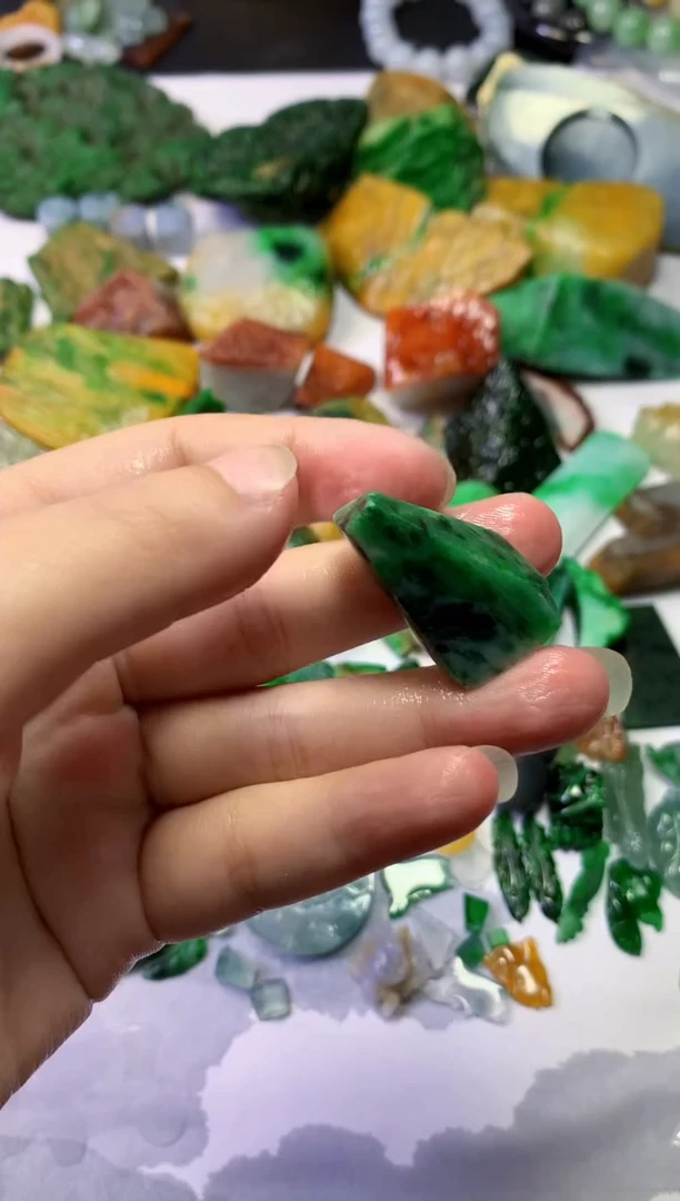 颈饰未镶嵌翡翠126天然翡翠