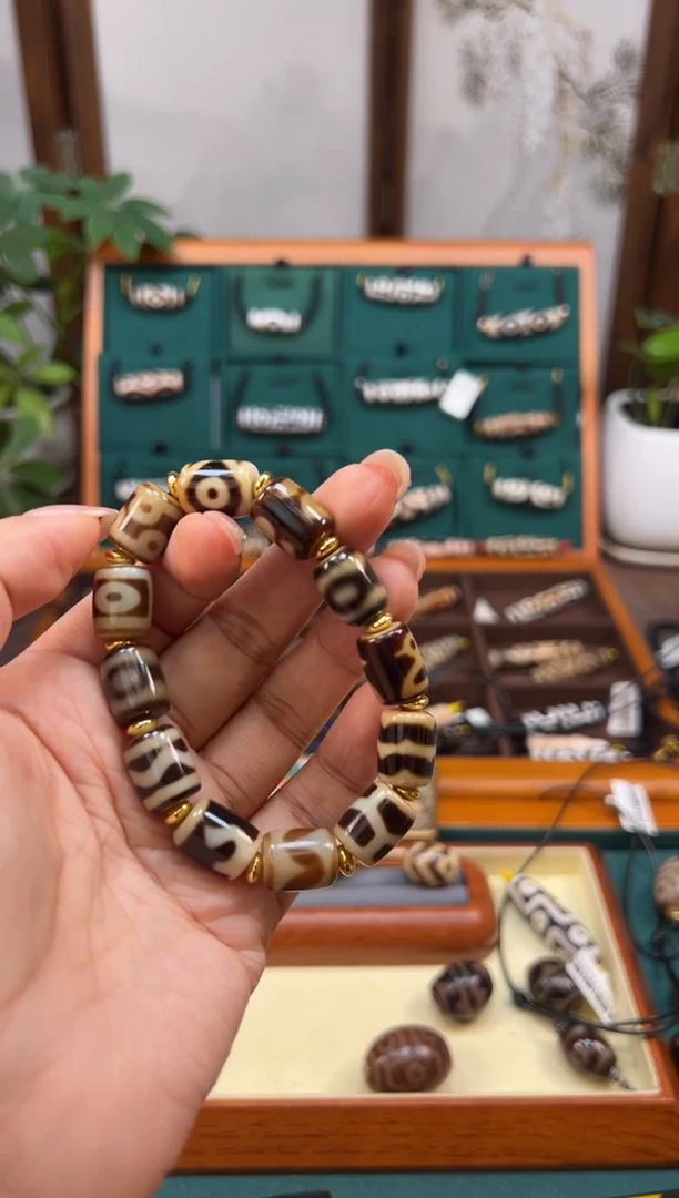 合金颈饰玛瑙/玉髓（覆膜）18.(微瑕)