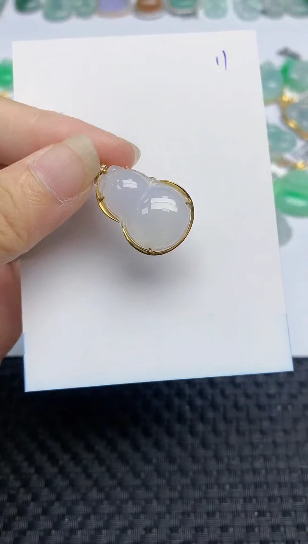 翡翠18K金镶嵌颈饰天然翡翠A货