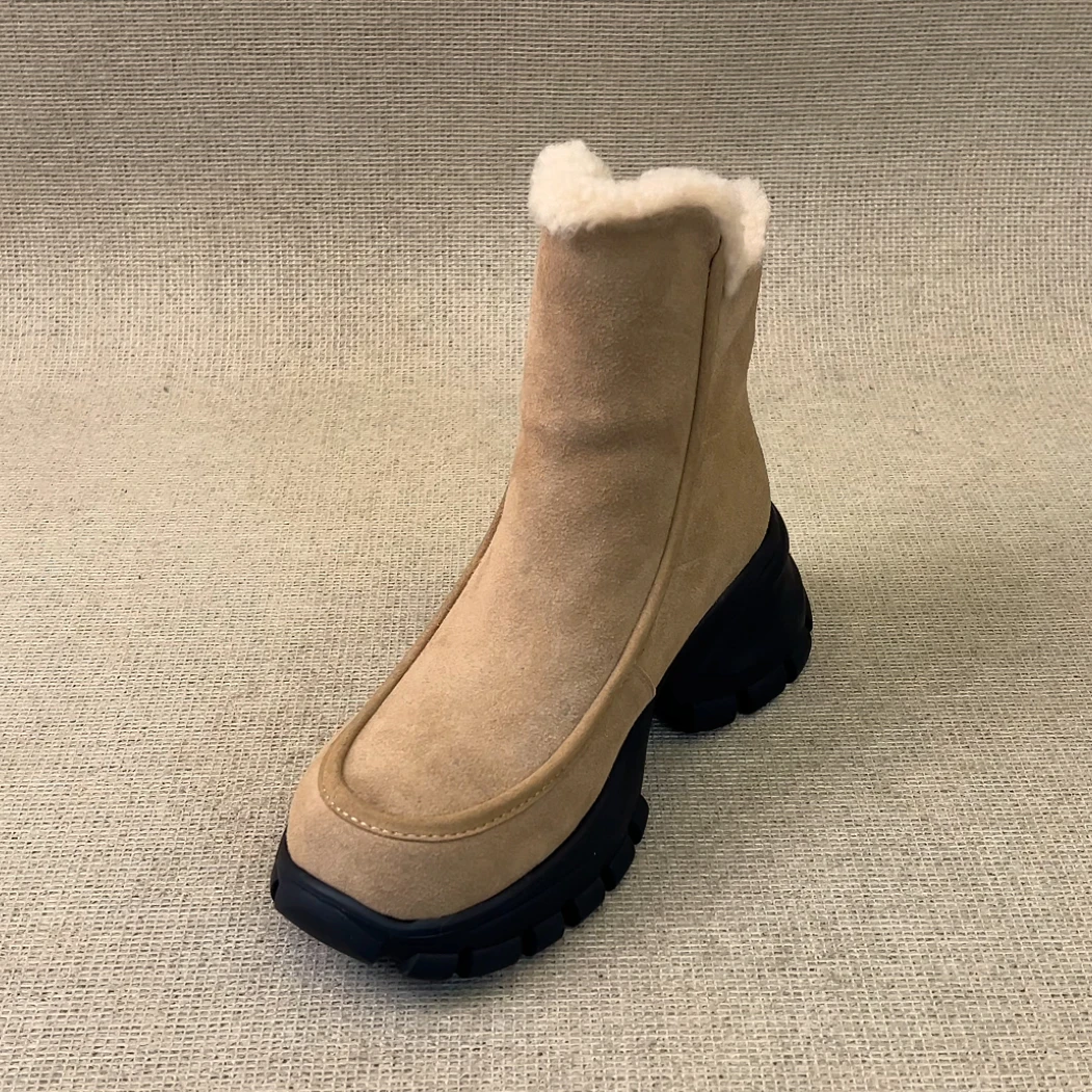 RubyL/7cm通勤极简风磨砂百搭舒适后拉链圆头运动厚底雪地靴女款