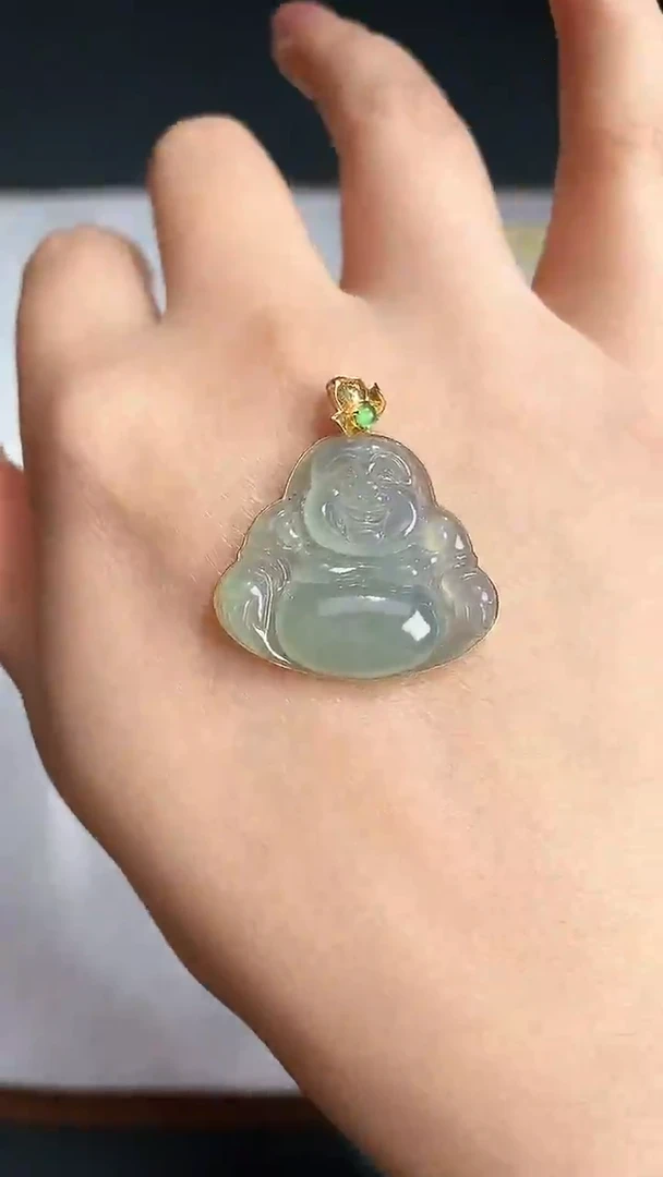 颈饰18K金镶嵌翡翠2025121401