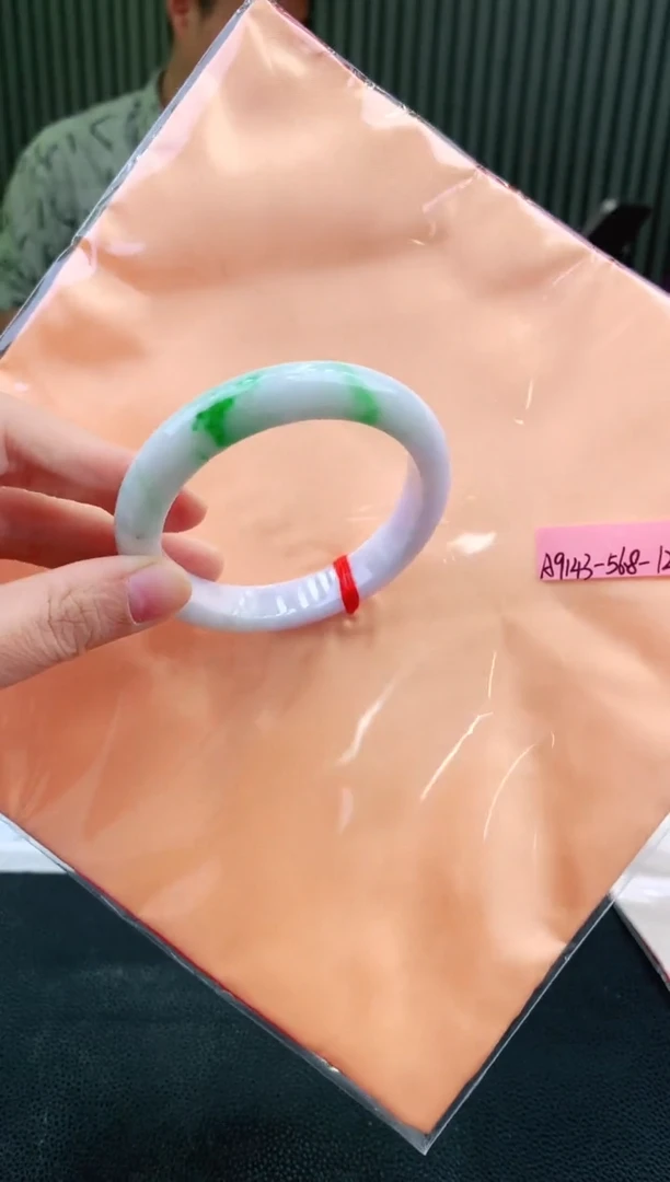 未镶嵌手镯翡翠56