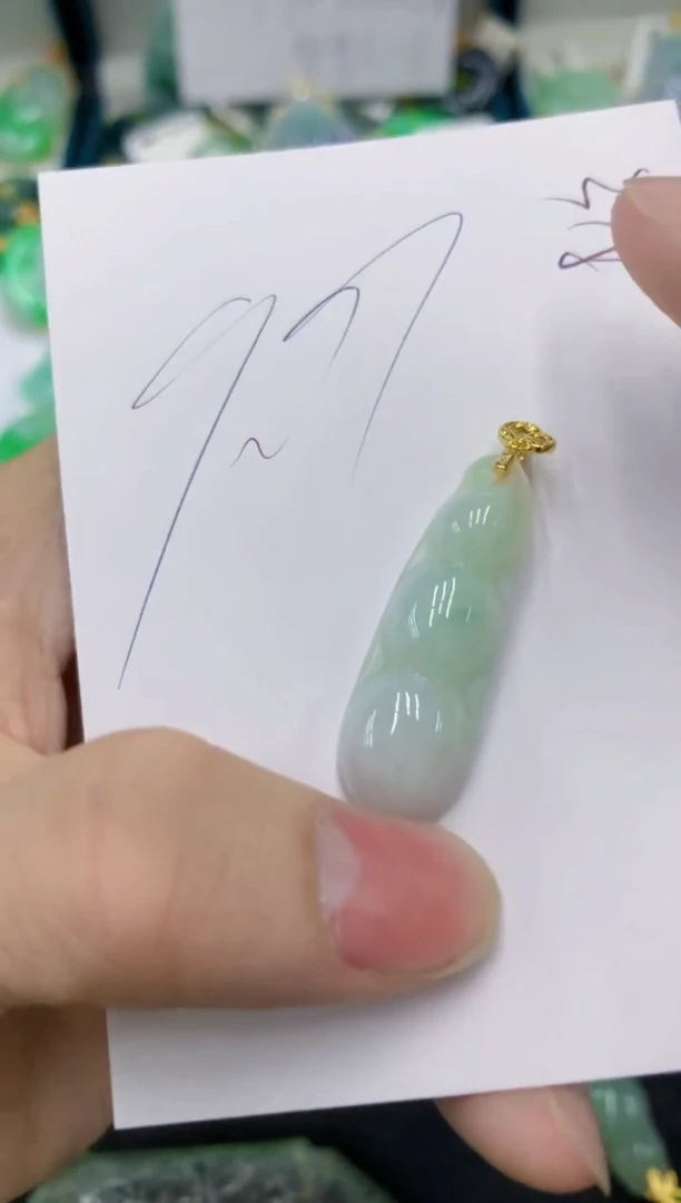 翡翠未镶嵌颈饰111111