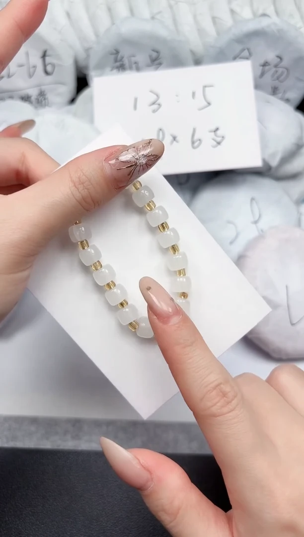 未镶嵌手镯石英质玉000手串