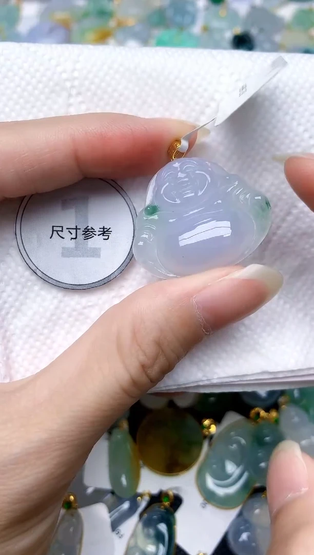 颈饰18K金镶嵌翡翠天然A货翡翠