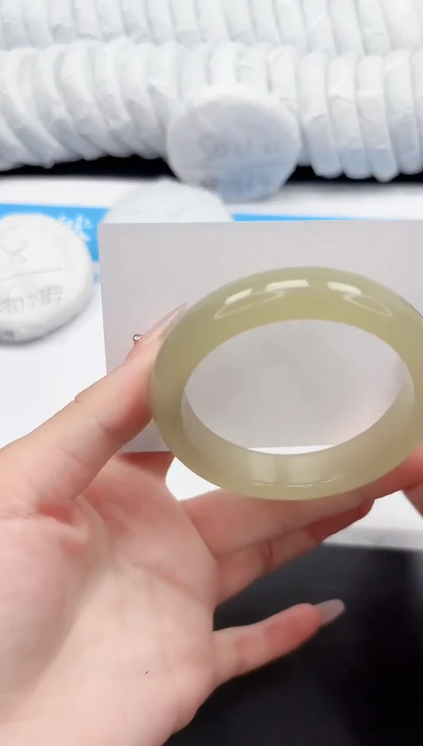 手镯石英质玉未镶嵌35-58.8