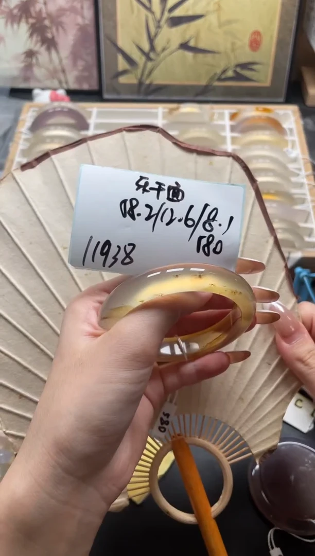 玛瑙/玉髓手镯未镶嵌乐*面11938