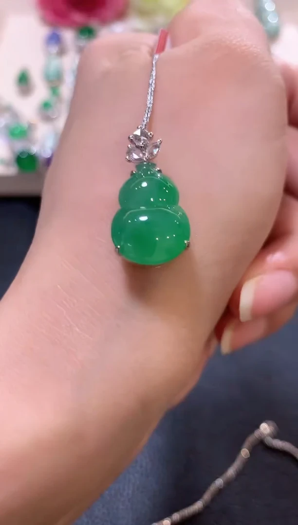 吊坠(不含链)18K金镶嵌翡翠z109