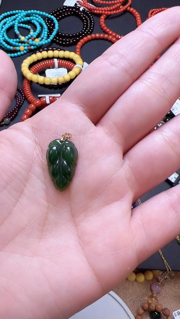 颈饰未镶嵌和田玉幸*和田碧玉树叶