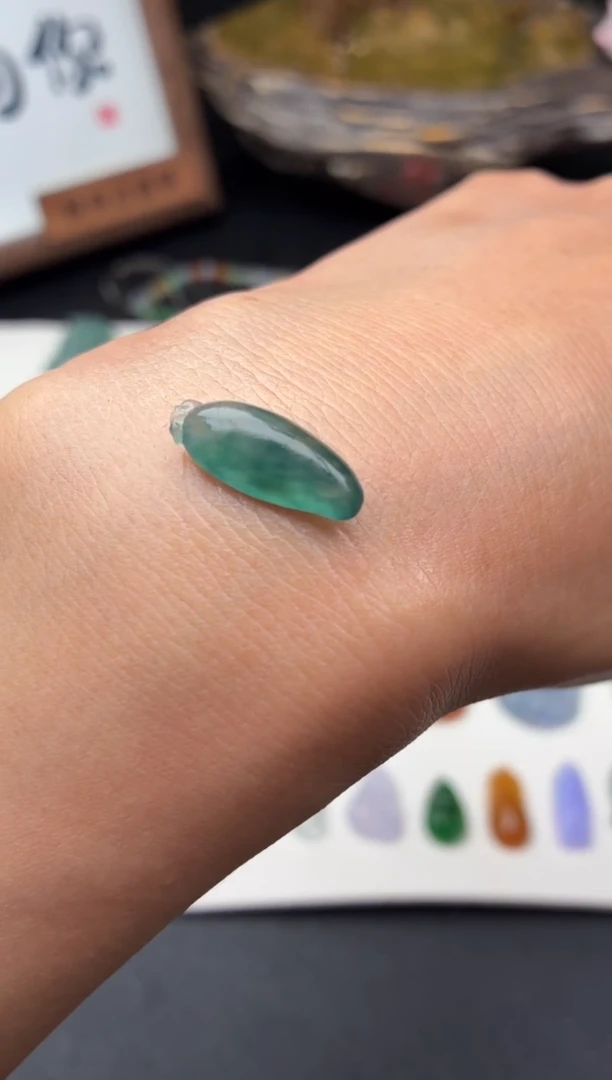 未镶嵌定制翡翠翡翠