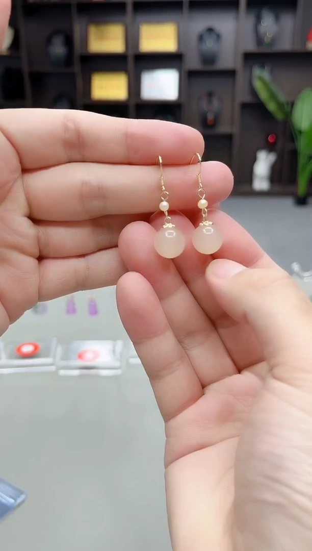 未镶嵌石英质玉（天山翠）耳饰218000