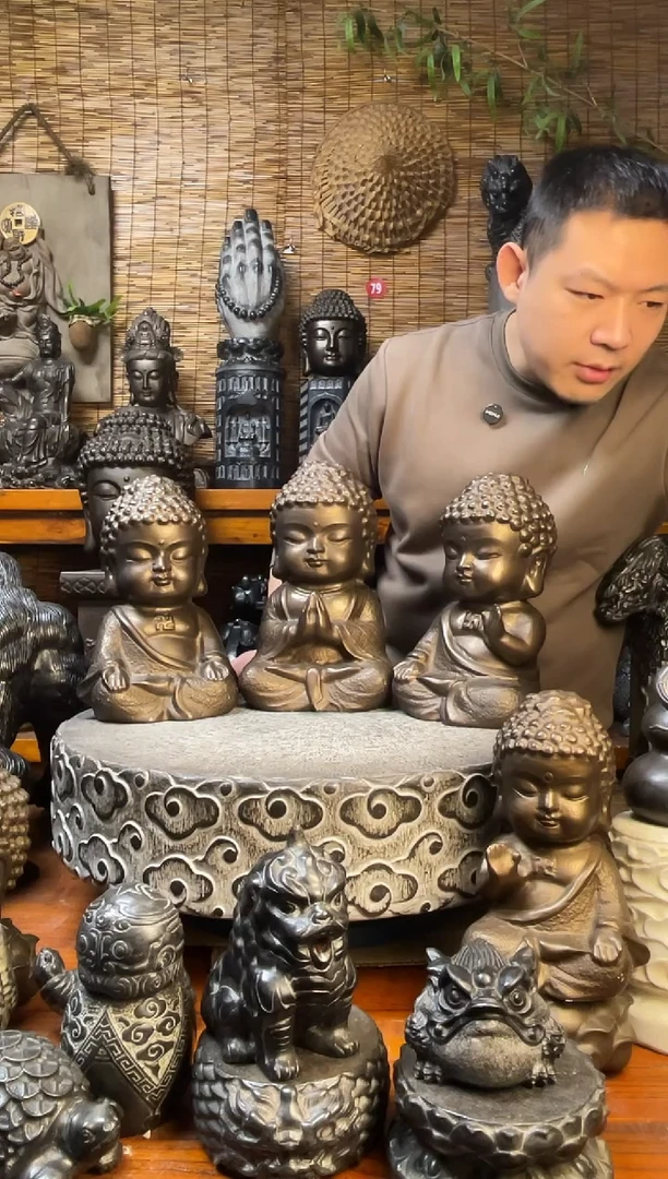 石材磊****场30宝宝佛一套天然青石雕刻