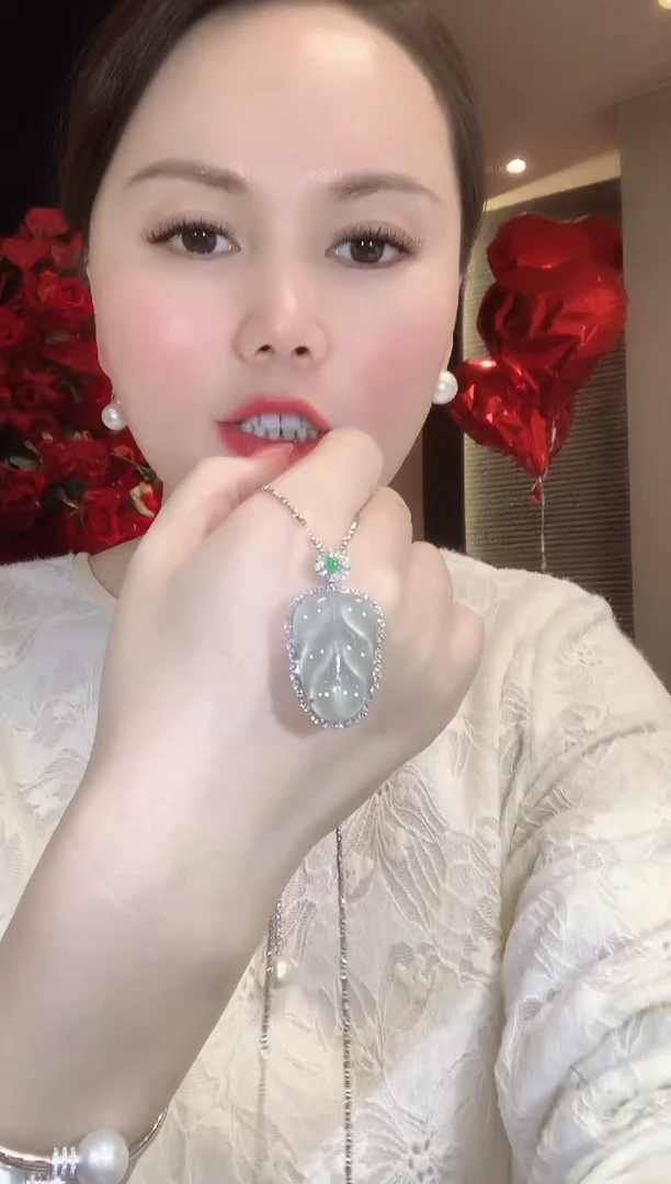 吊坠(不含链)18K金镶嵌翡翠A23