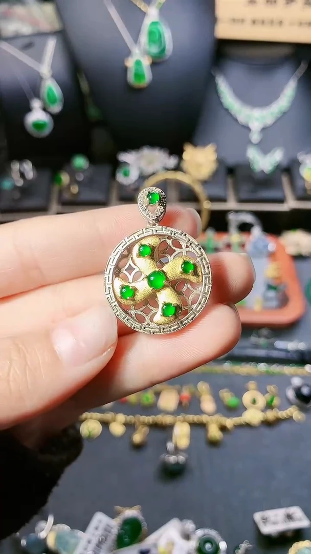 【闪购商品】翡翠吊坠(赠链)银S925镶嵌吊坠