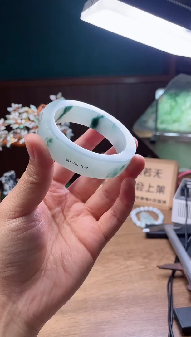 【闪购商品】定制翡翠手镯未镶嵌定制