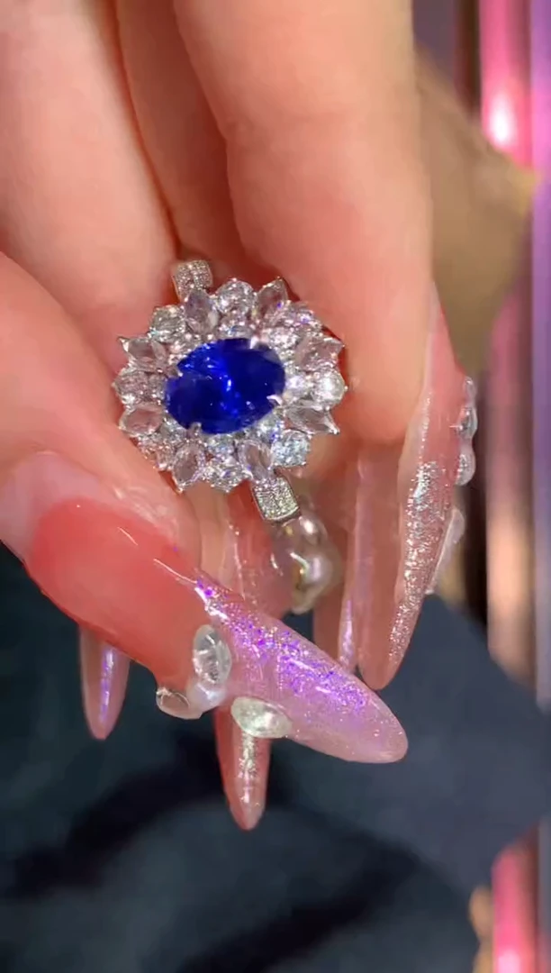 戒指蓝宝石18K金镶嵌1.54CT