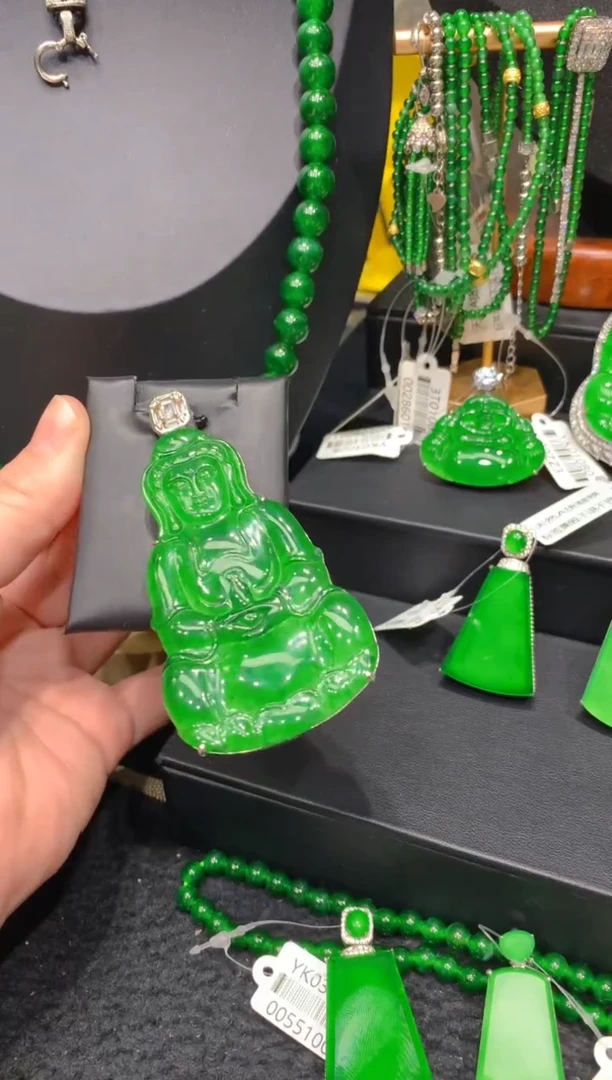 颈饰未镶嵌翡翠11一季