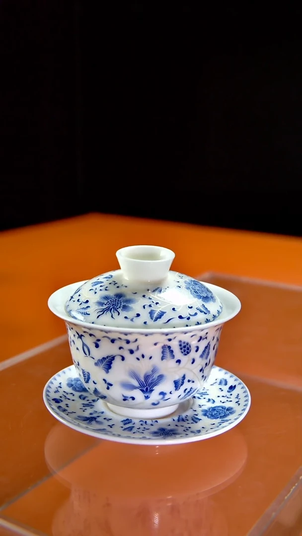 其他陶瓷《言泥陶瓷》新品描银缠枝莲系列三才盖碗