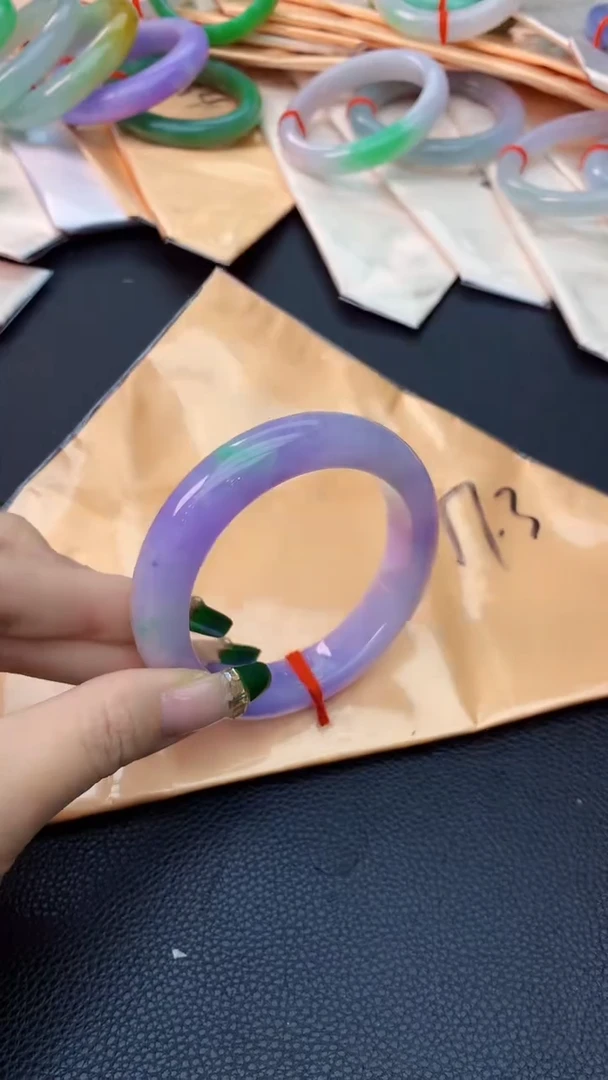 翡翠手镯未镶嵌1070271226