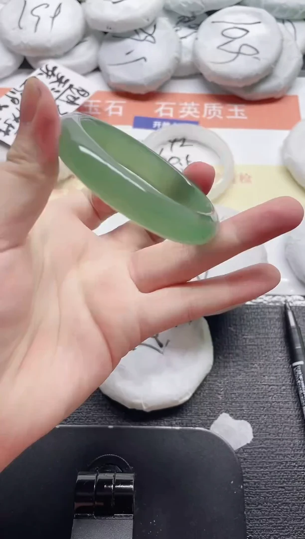 未镶嵌手镯石英质玉43-56