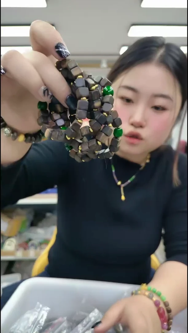 【闪购商品】楠木1455达啦干方糖手串