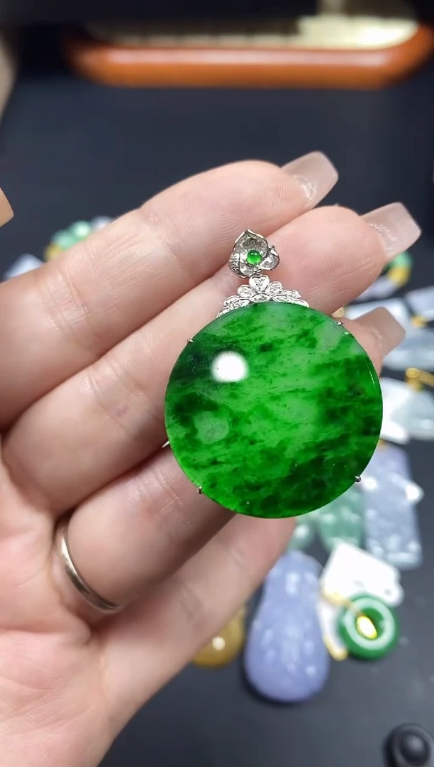 吊坠(不含链)18K金镶嵌翡翠无事牌18K金扣镶嵌@@CMT