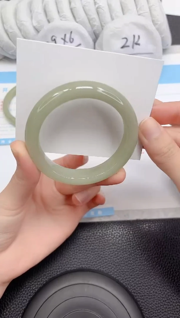 未镶嵌手镯石英质玉91-56.4