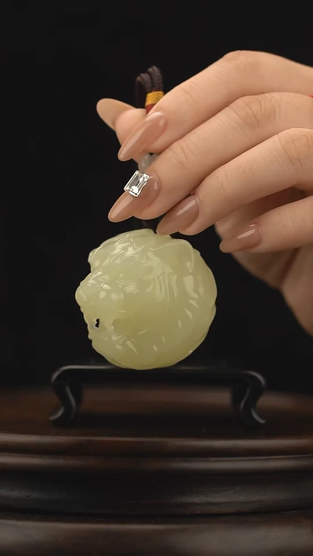 玉【虎虎生威】天然玉手把件