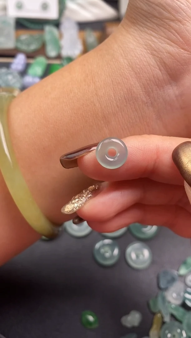 颈饰未镶嵌翡翠甜甜圈