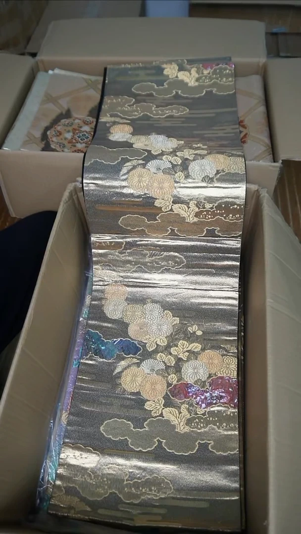 织绣26织金织螺钿