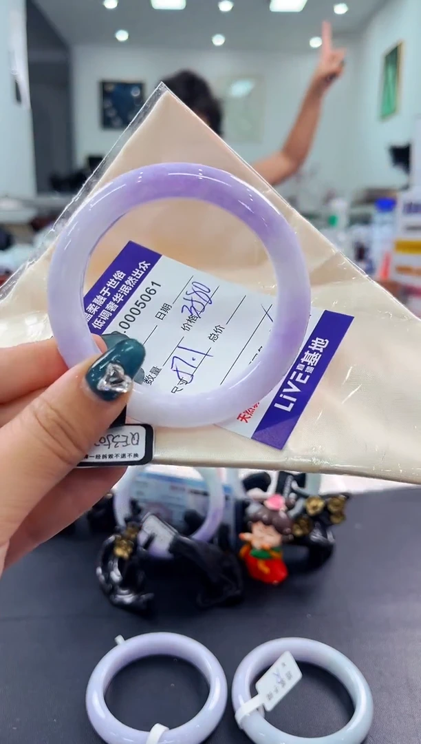 翡翠手镯未镶嵌天然缅甸A货翡翠