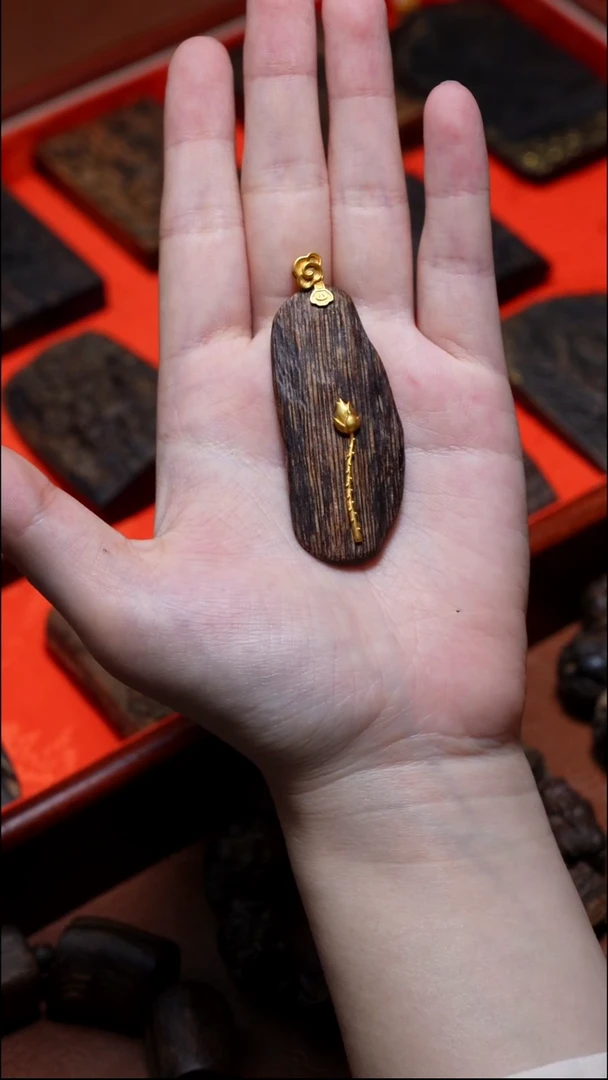 沉香沉香碎屑素牌5.9g