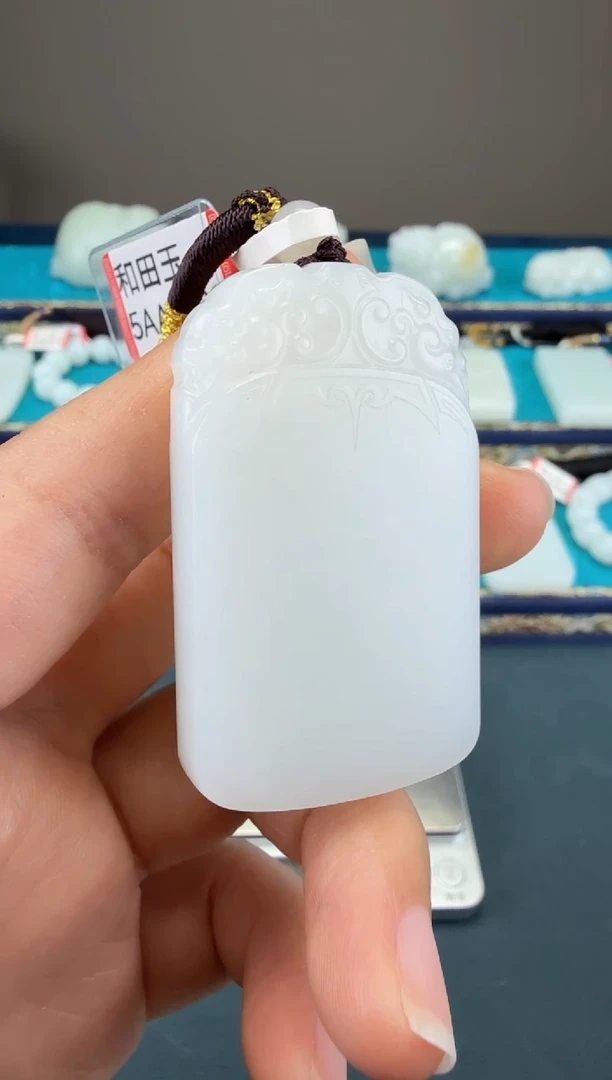 颈饰未镶嵌和田玉1