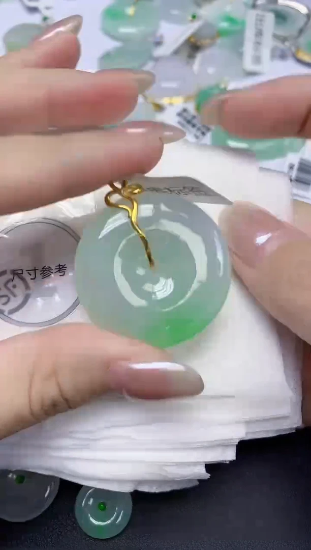 颈饰18K金镶嵌翡翠天然缅甸翡翠A货百元以上9元证书费自理