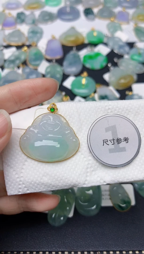 翡翠18K金镶嵌颈饰天然缅甸A货翡翠