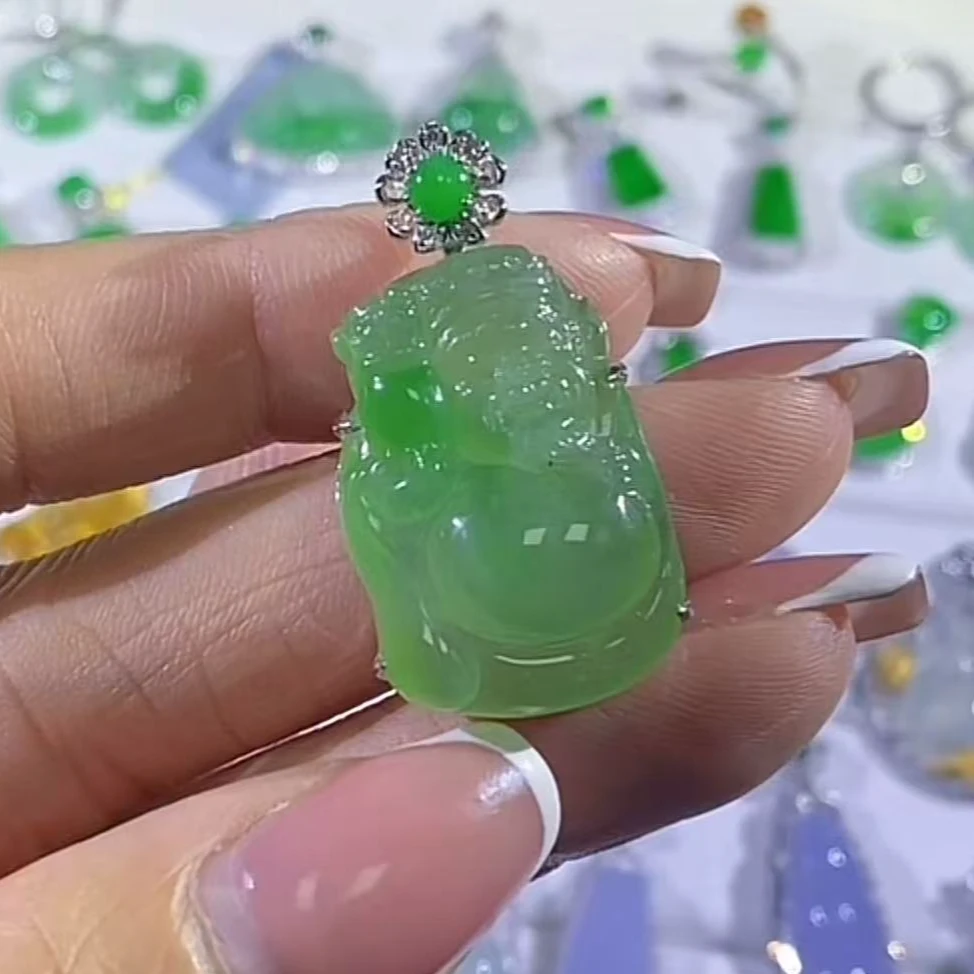 天然缅甸A货翡翠财神吊坠