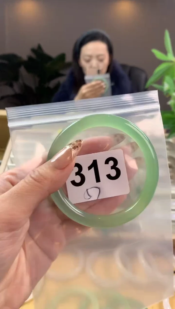 【闪购商品】玛瑙/玉髓手镯未镶嵌313
