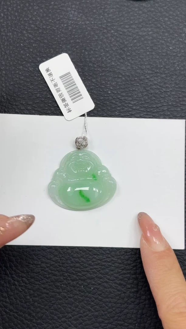 颈饰18K金镶嵌翡翠佛公