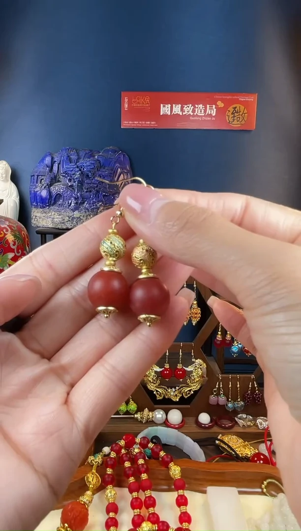 未镶嵌南红玛瑙耳饰成*幻彩流云南红耳钩