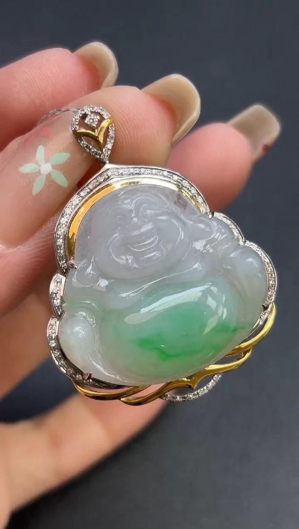 颈饰18K金镶嵌翡翠佛公